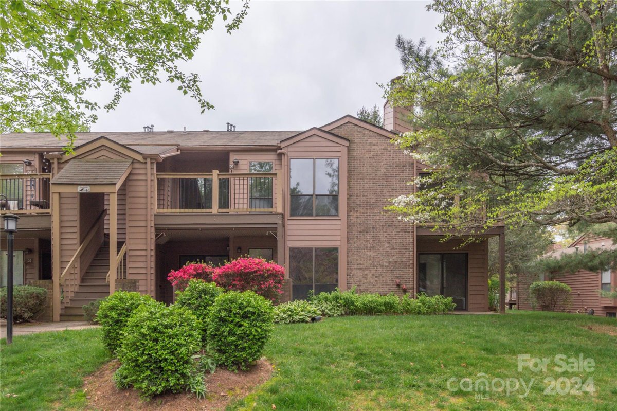 36 Ravencroft Lane