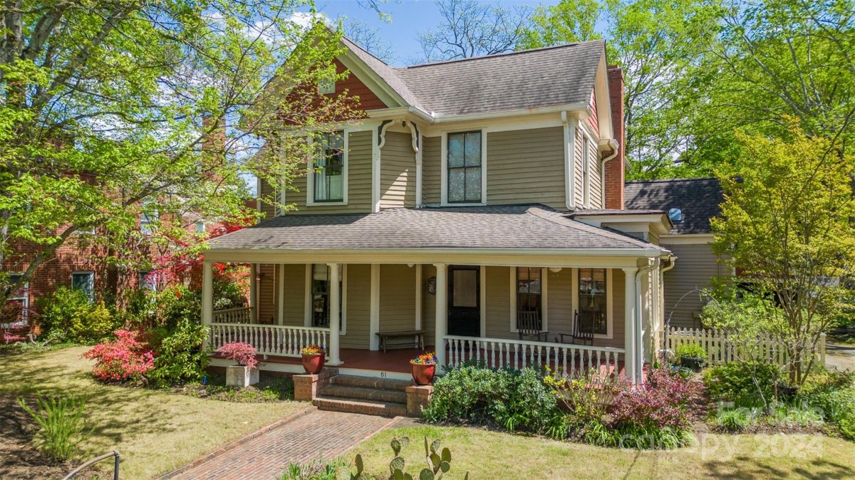61 Grove Avenue