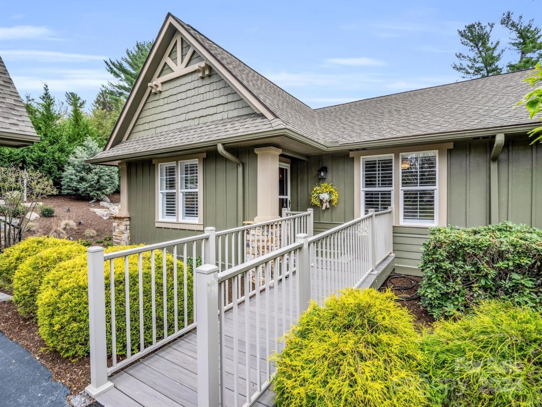 500 Fox Den Court 401