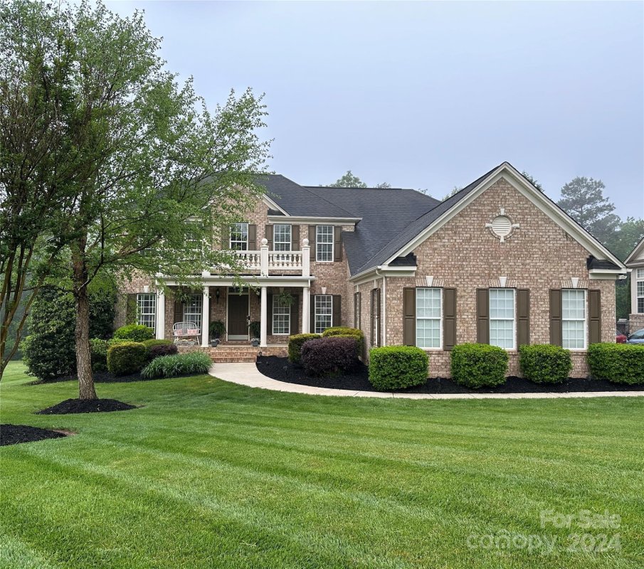 7401 Yellowhorn Trail