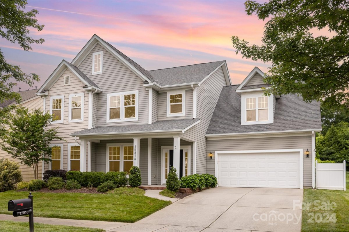 15816 Centennial Forest Drive