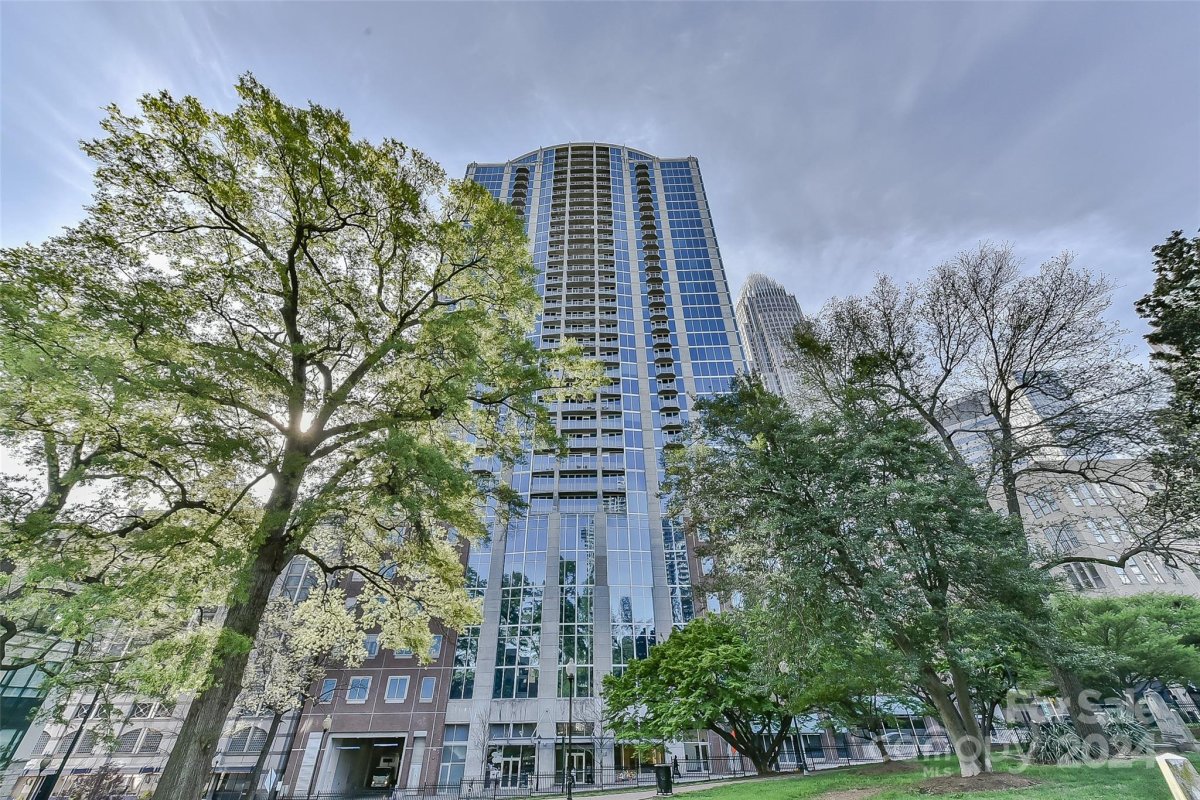 210 Church Street 1404