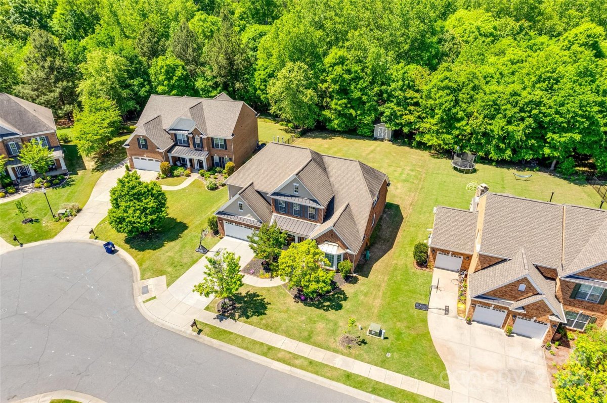 10106 Silverling Drive