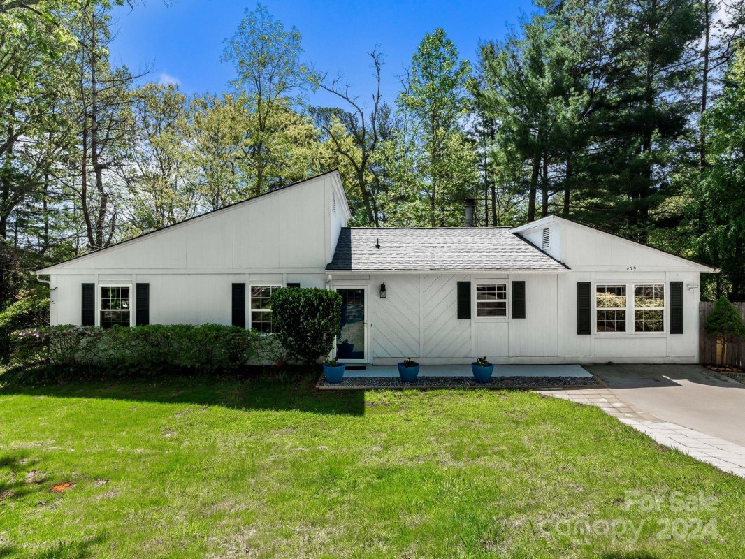 459 Creekside Drive