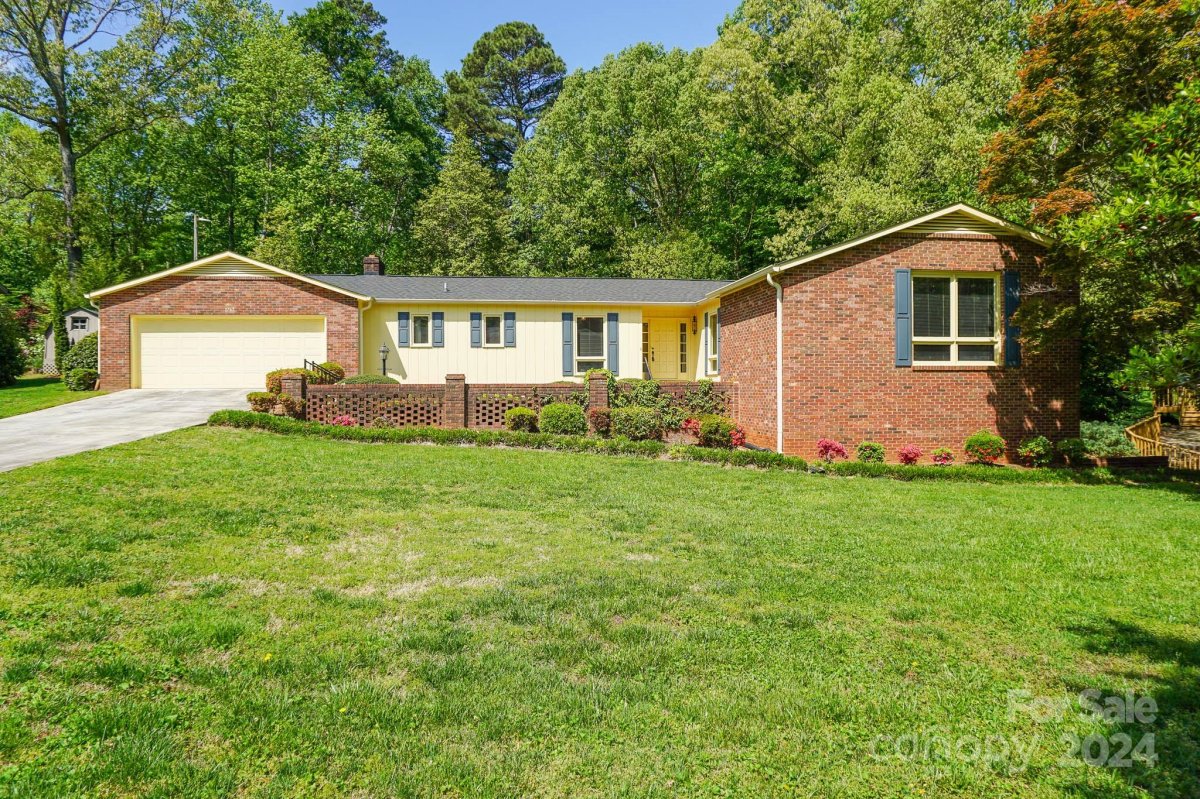 1767 12th Street Drive