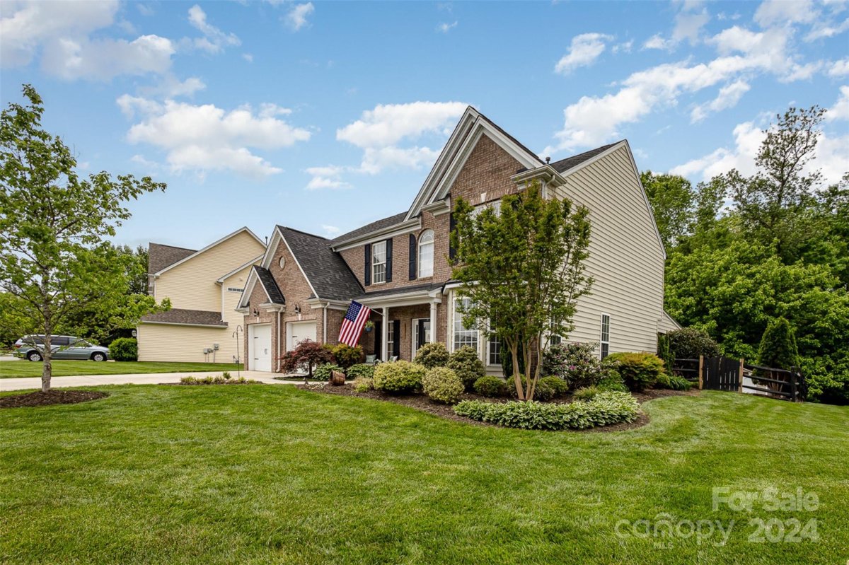 5854 Crimson Oak Court