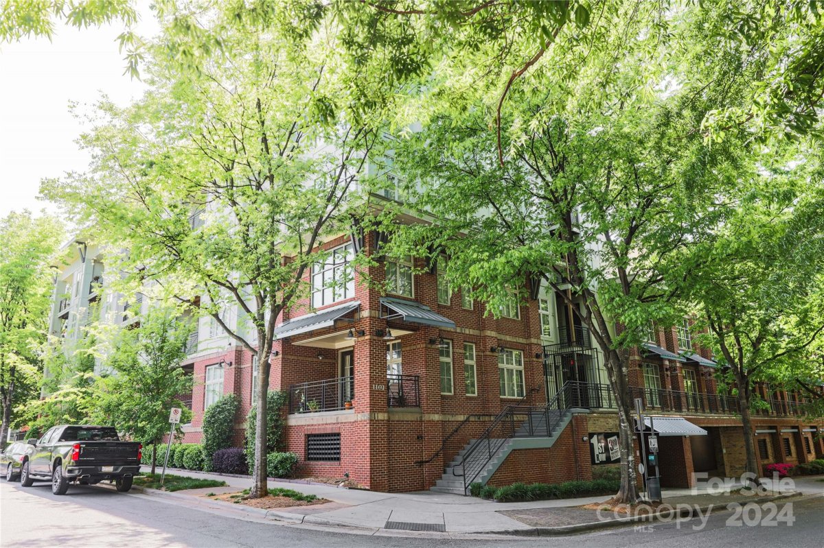 1101 W 1st Street 116