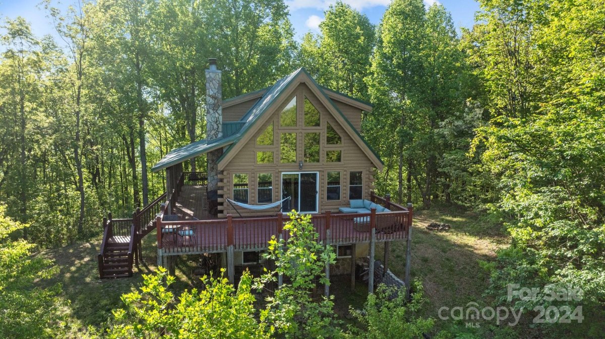 800 Mountain Lookout Drive