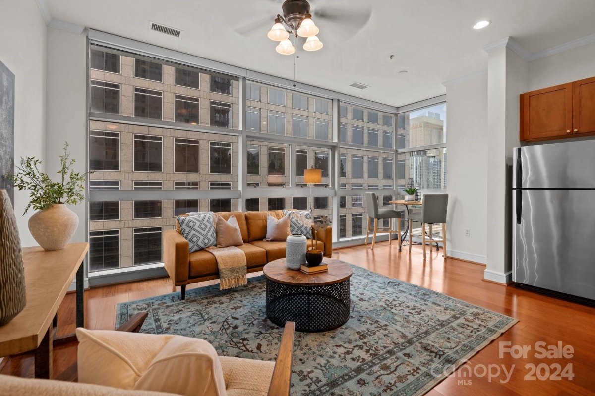 333 W Trade Street 600