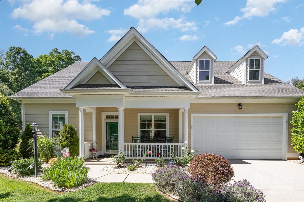 612 Adams Ridge Drive