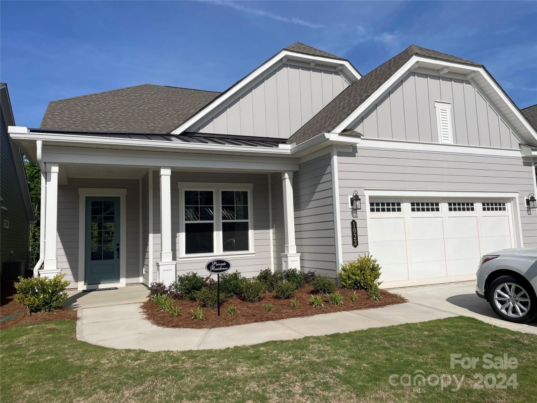 1022 Lake Como Drive