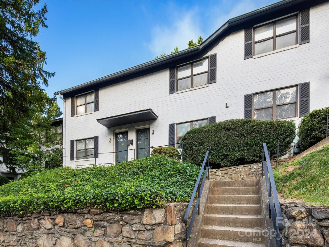 615 Biltmore Avenue Unit L-3
