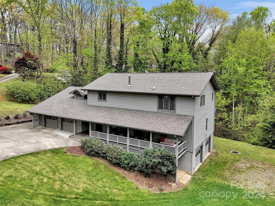 200 Crescent Drive