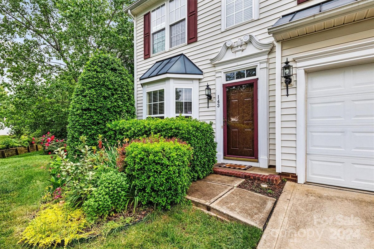 143 Kallie Loop