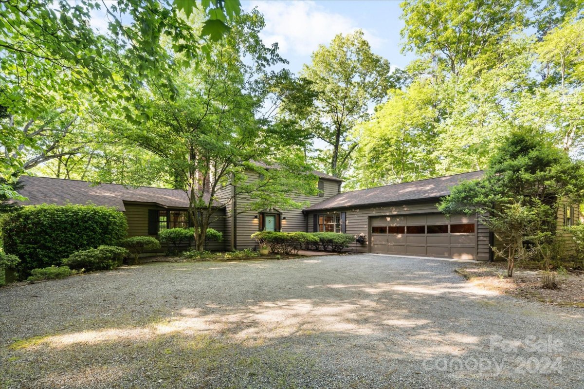 556 Fox Run Lane