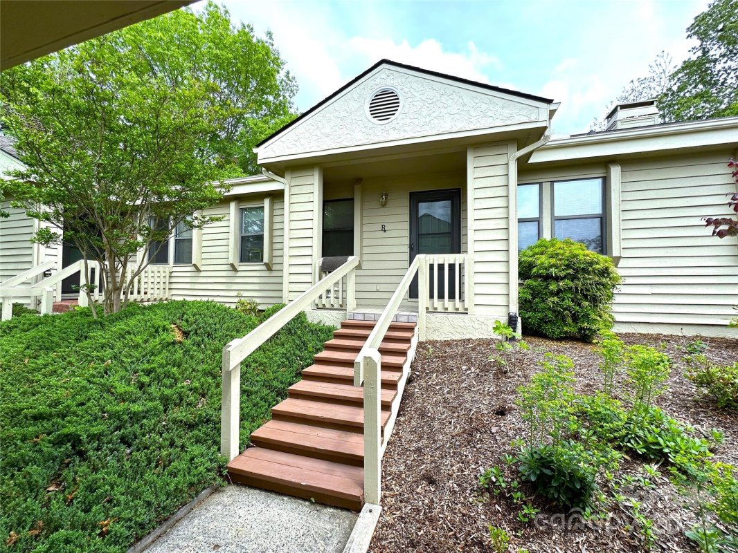 3002 Saint Augustine Place