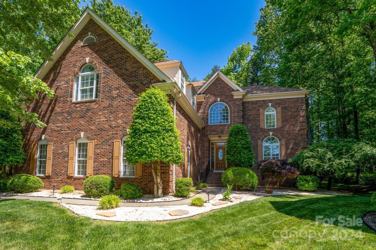 14900 Long Bow Lane