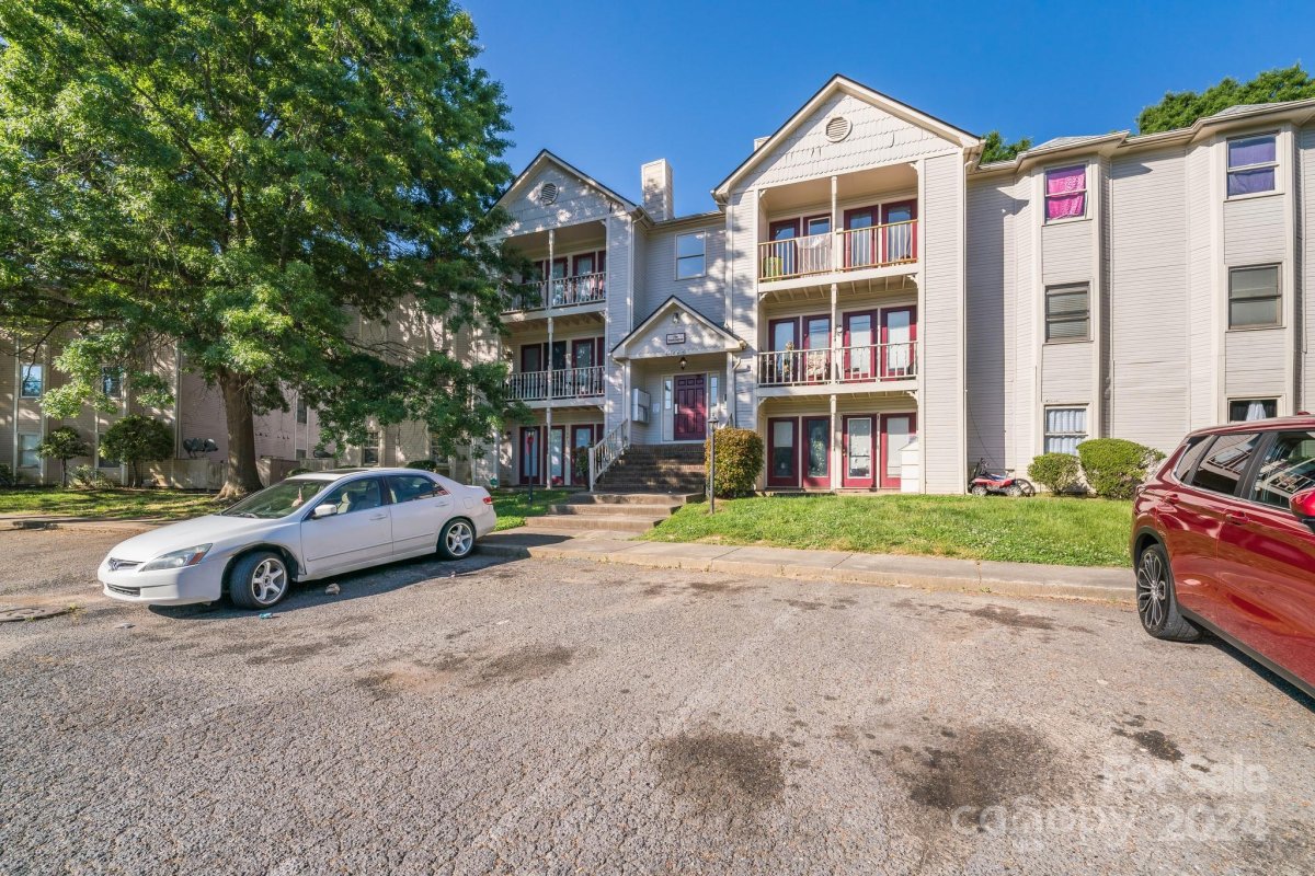 6104 Meadow Rose Lane