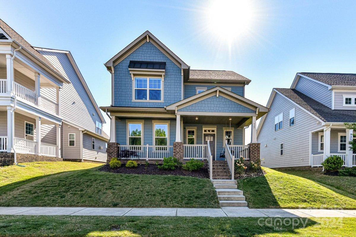 927 Claires Creek Lane