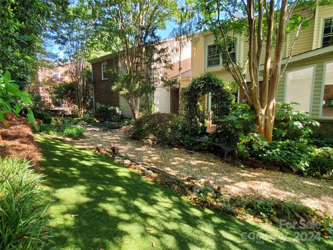 7326 Quail Meadow Lane