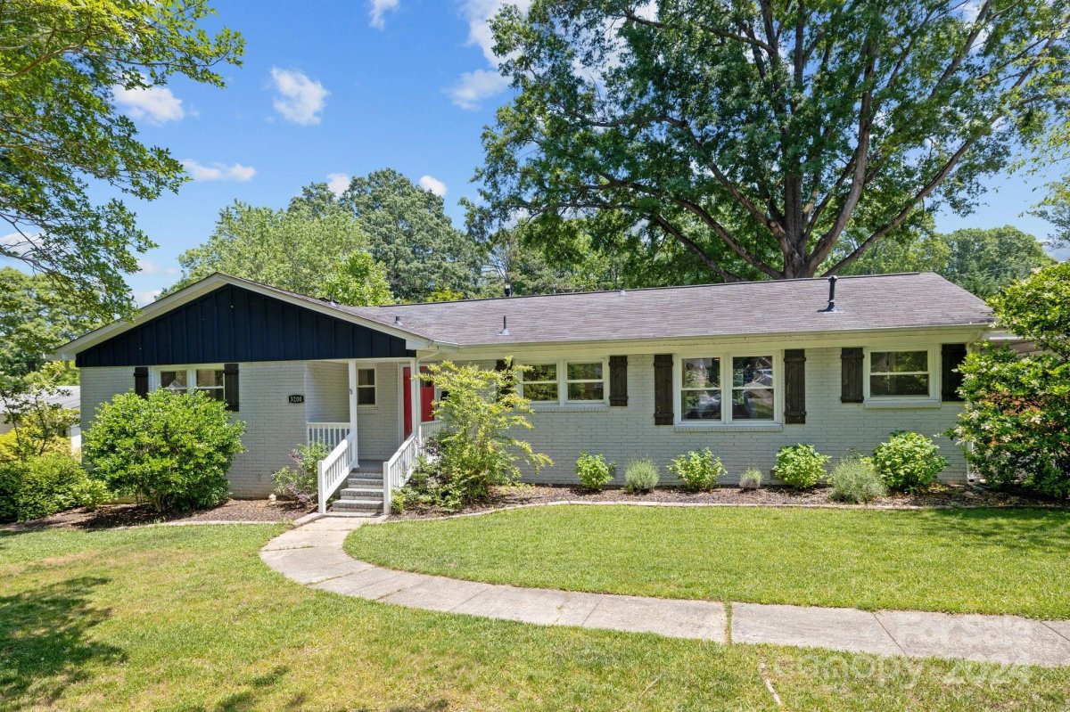3200 Dunaire Drive