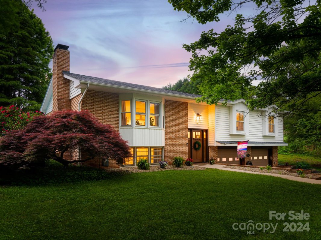 2401 Glenheath Drive