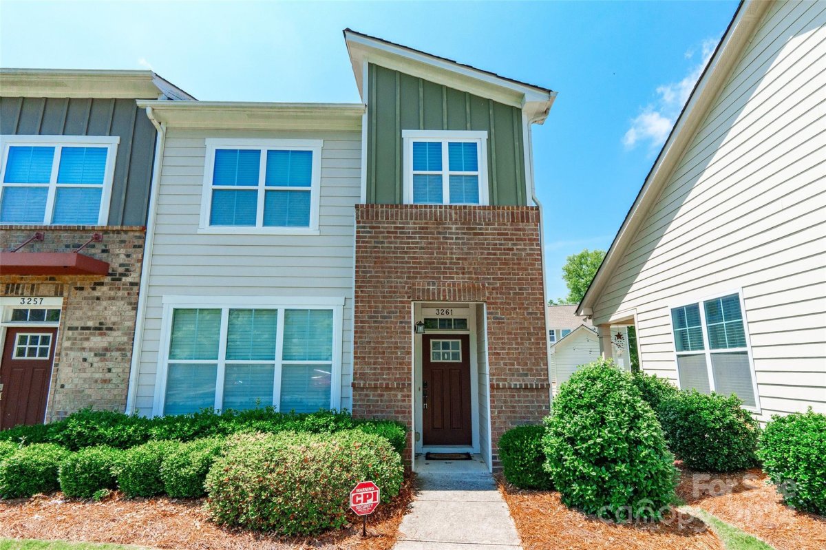 3261 Bending Birch Place