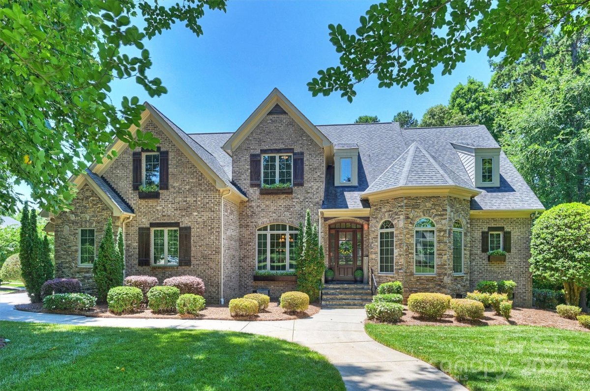 5010 Soleado Drive