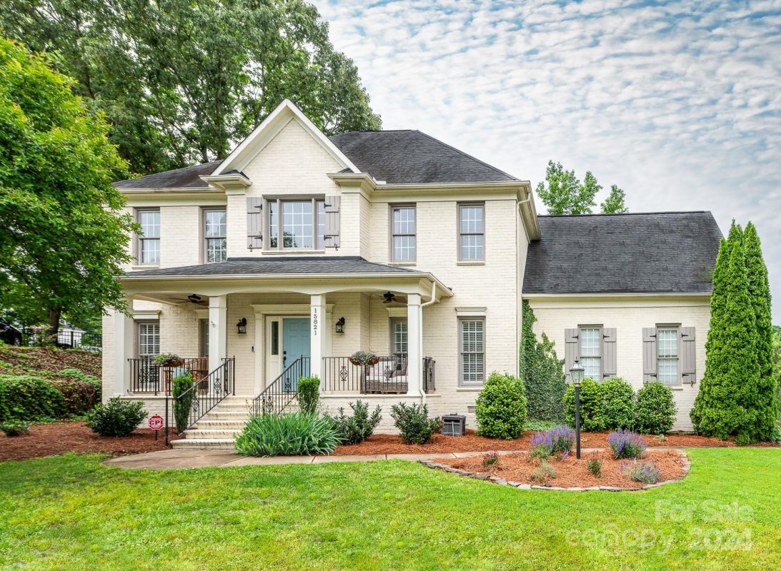 15821 Feeny Court
