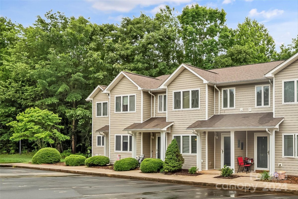 3245 White Oak Court L3