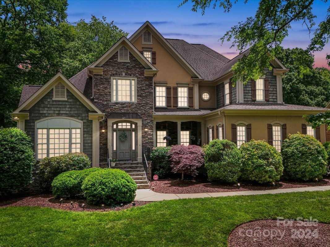 1315 Churchill Downs Drive