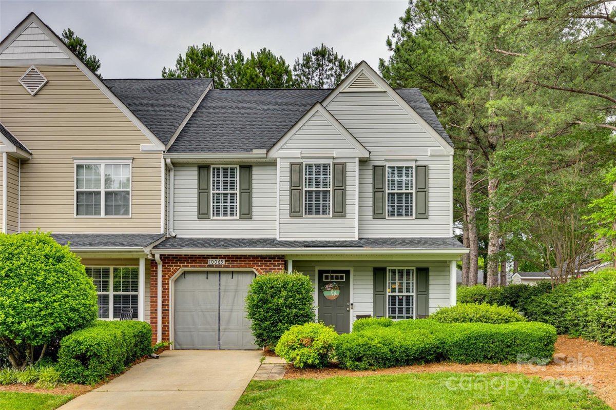 10069 University Park Lane