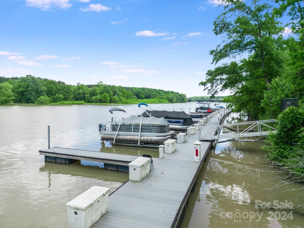 805 River Park Road