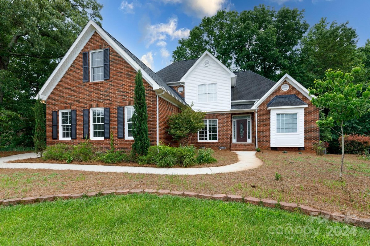 2823 Arrowwood Lane