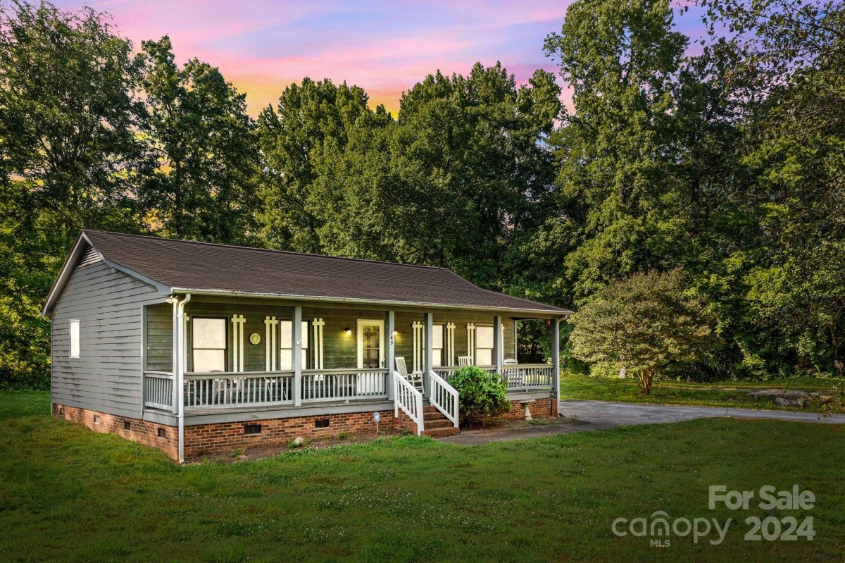 165 Glenwood Drive