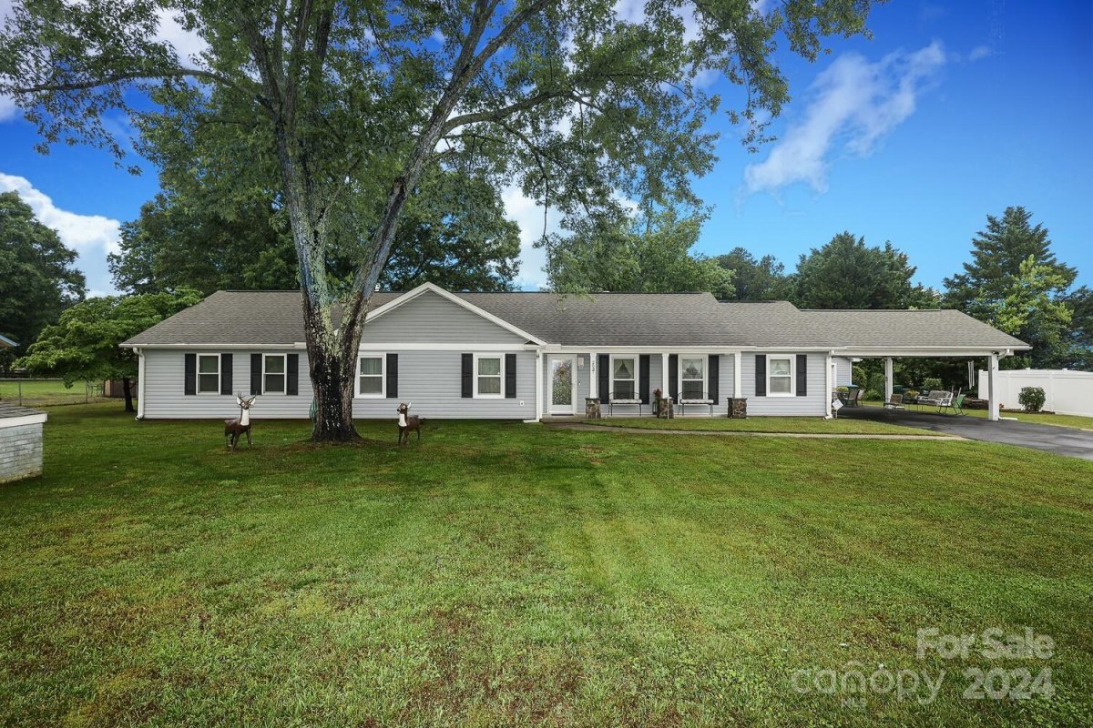 2537 Ivey Wood Lane