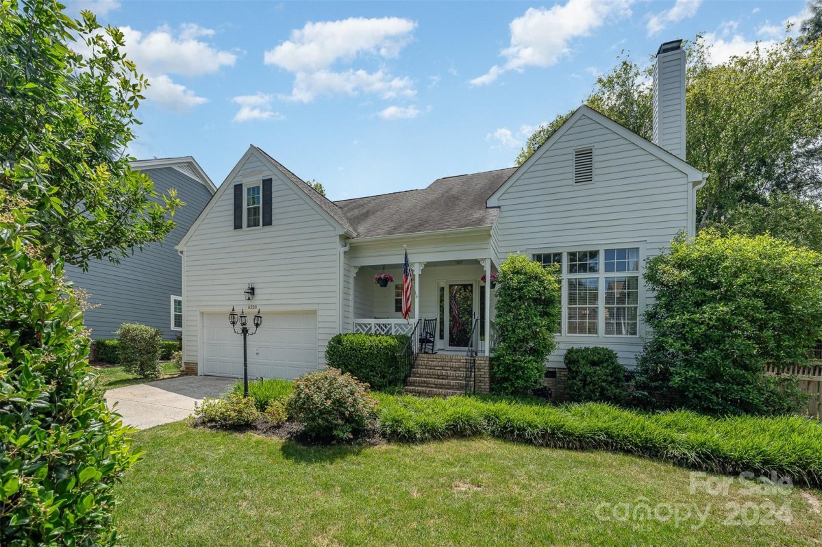 6320 Rosebriar Lane