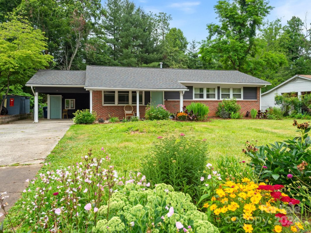 18 Looking Glass Lane
