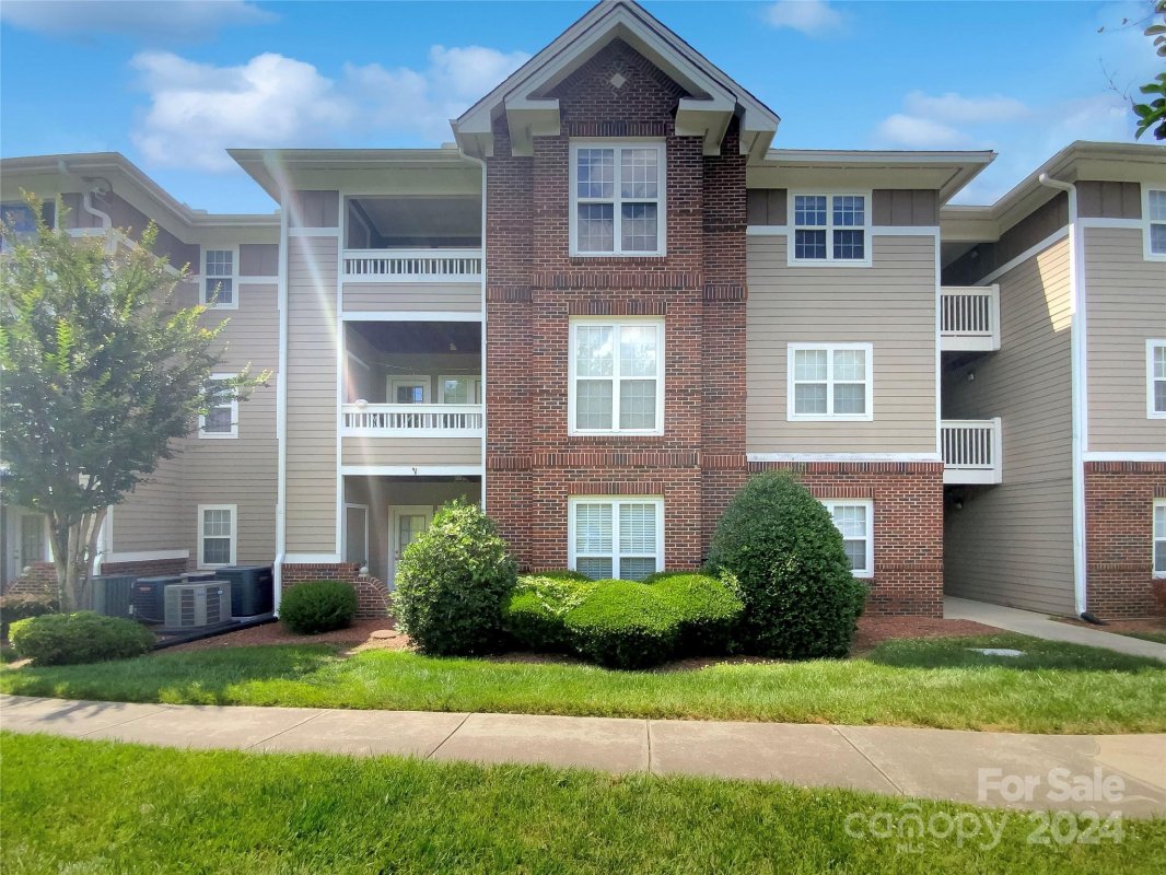 9810 Campus Walk Lane J