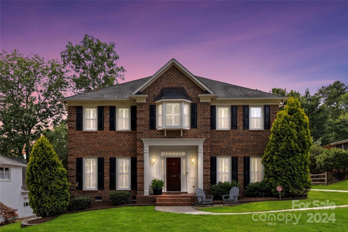 734 Stanhope Lane