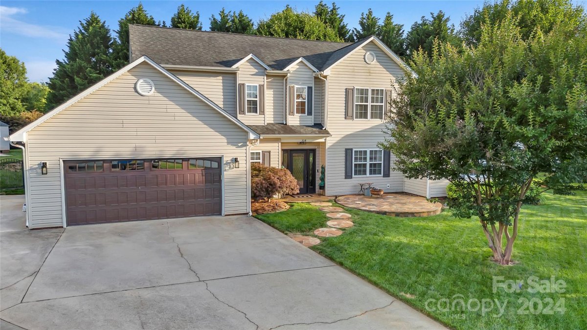304 Hollow Pine Court