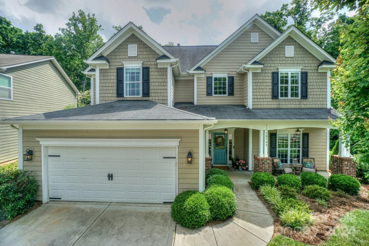 10140 Falling Leaf Drive