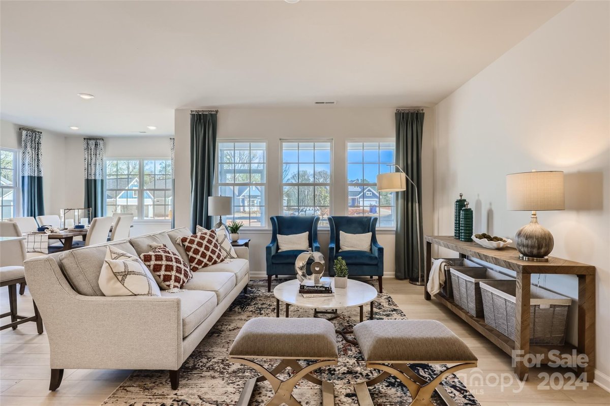212 White Apple Way BF5 #88