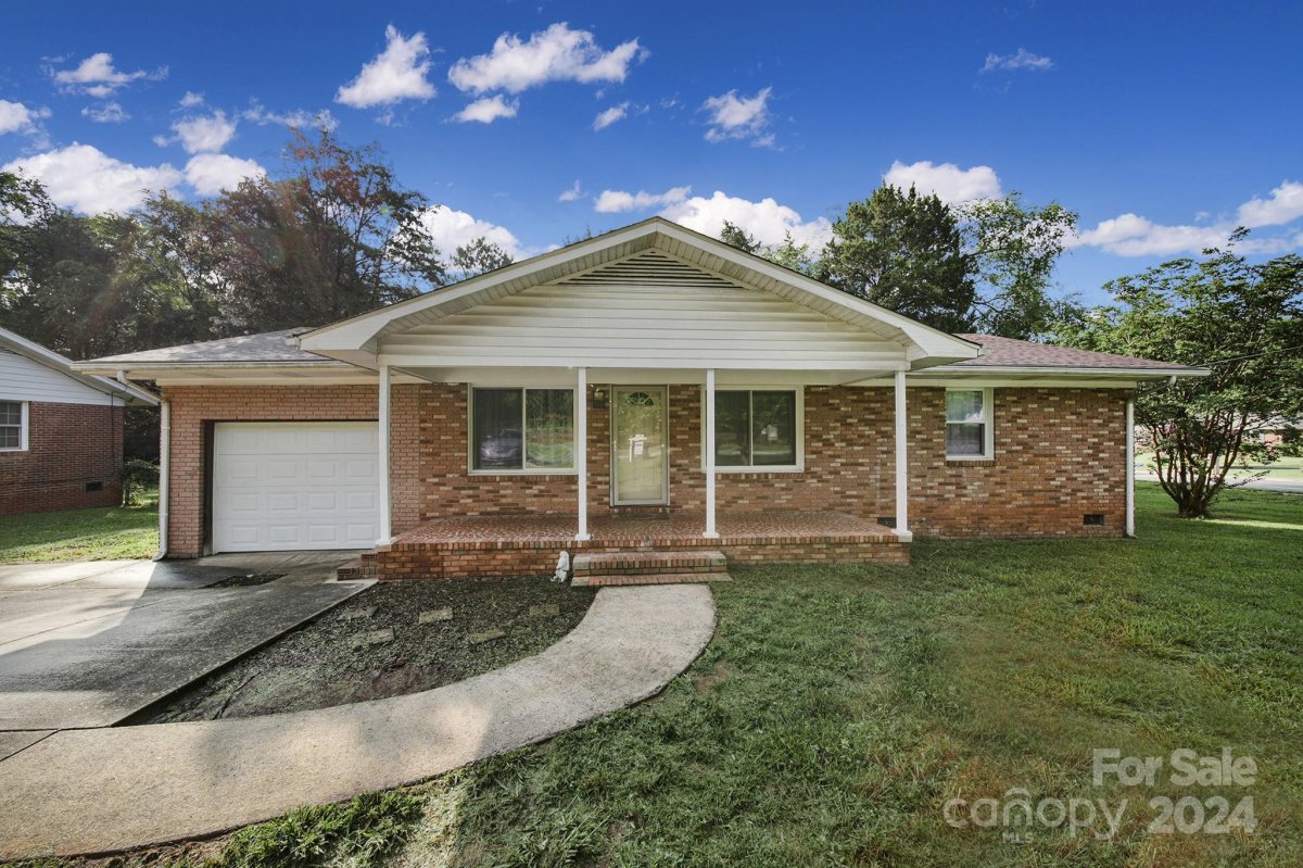 1404 Eden Terrace