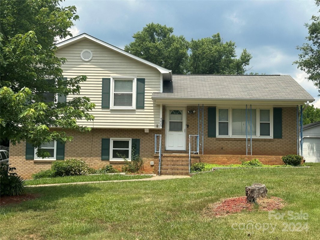 4424 Mapleleaf Lane