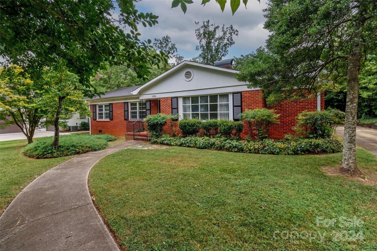 1256 Chandler Place