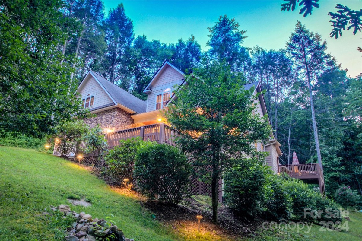 280 Bear River Lodge Trail