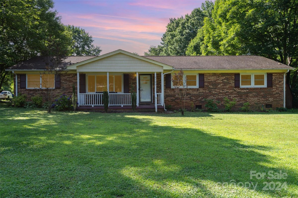 4500 Dawnwood Drive