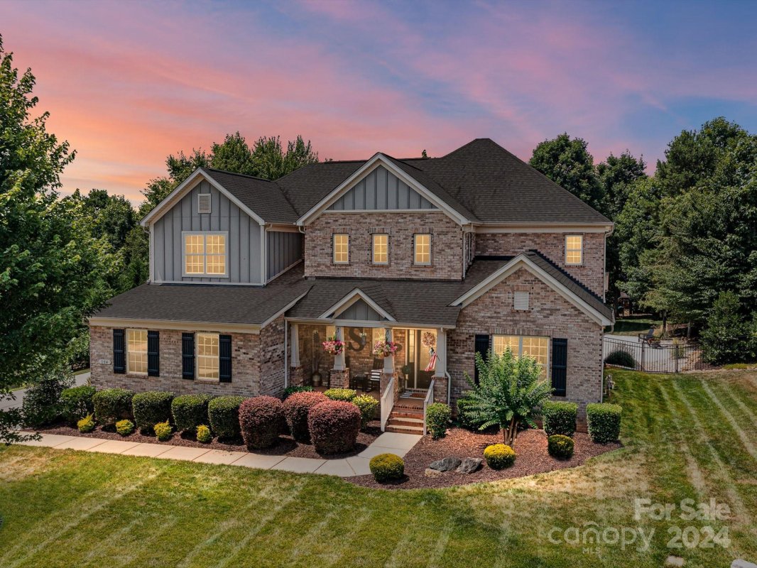 104 Overlook Ridge Lane