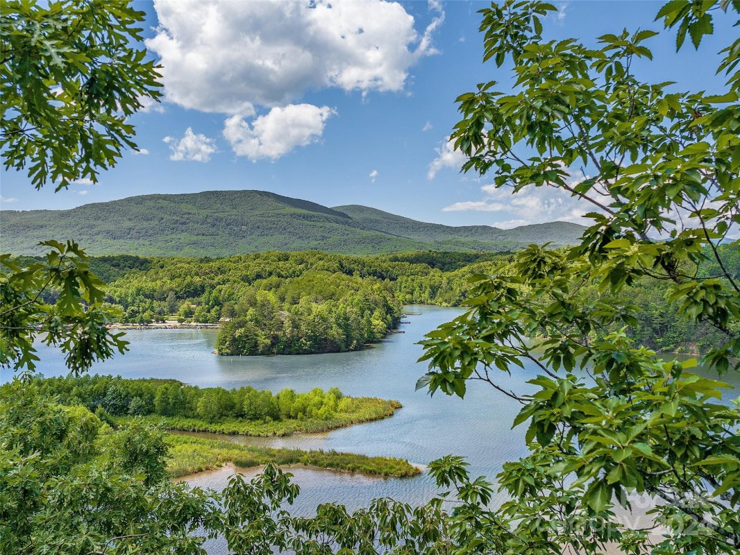 Lot 72 Lake Adger Parkway